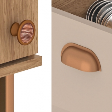 Point and Shell Handle.